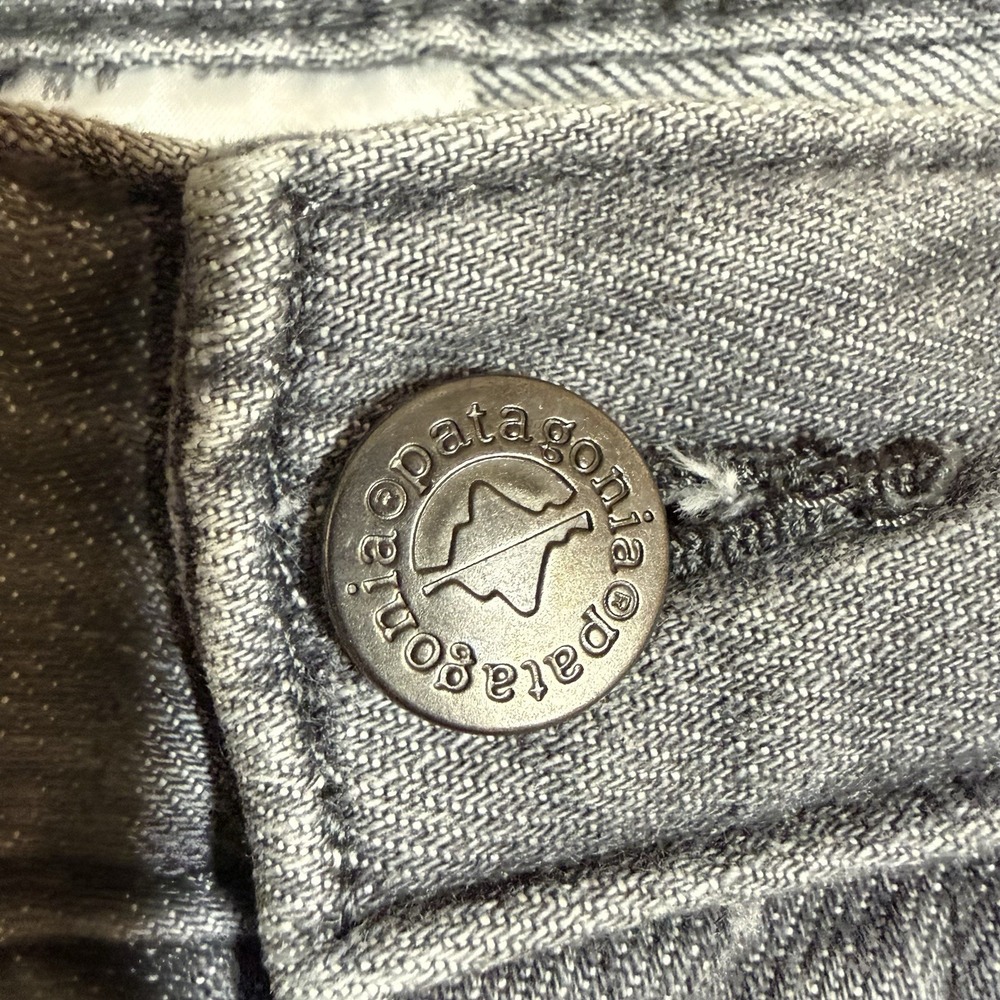 Patagonia Organic Cotton Jeans Mens 33x32 Gray Straight Leg Stretch Denim READ - Picture 9 of 16